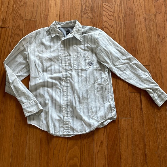 Lightweight button down - Picture 1 of 4